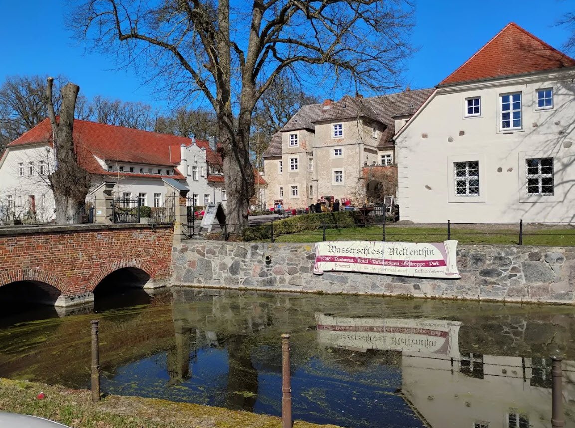Wasserschloss Mellenthin, Mellenthin, Germany, Germany